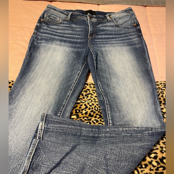 Buckle Black Fit No. 53 Mid-Rise Boot Stretch Jean (Mint Condition) - Picture 3 of 14